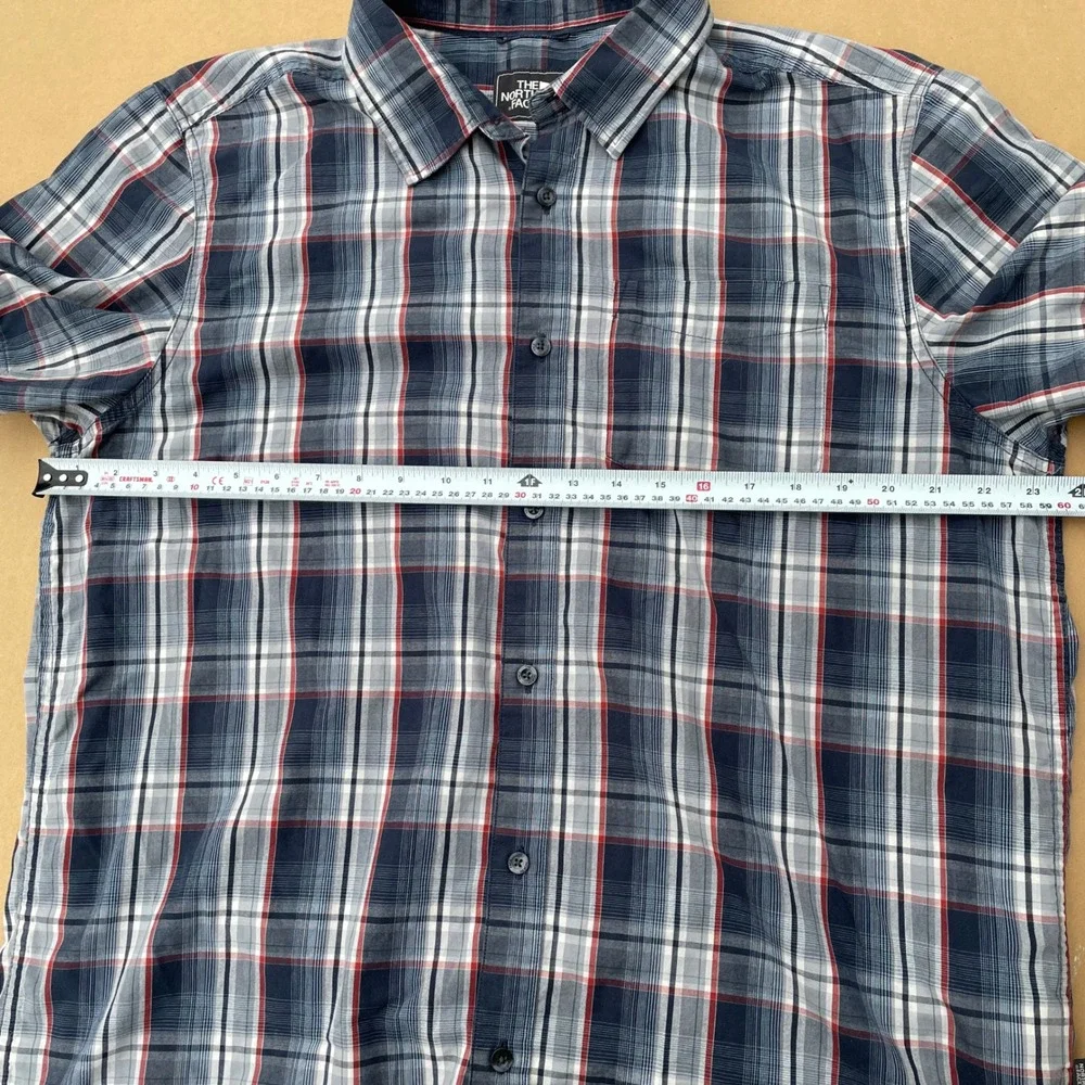 The North Face Plaid Button Up Mens XL Blue Casual Hiking Short Sleeve Shirt